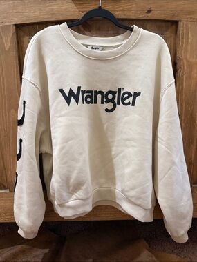 Wrangler Cream Crewneck Sweatshirt with Black Logo